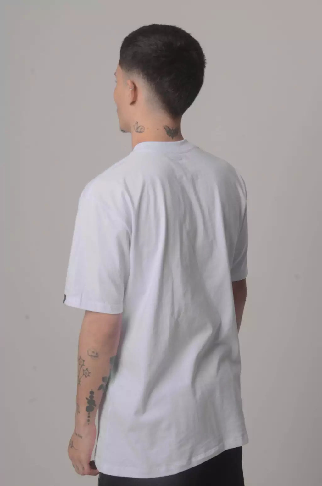 Guia de medidas — T-Shirt Première Logo White